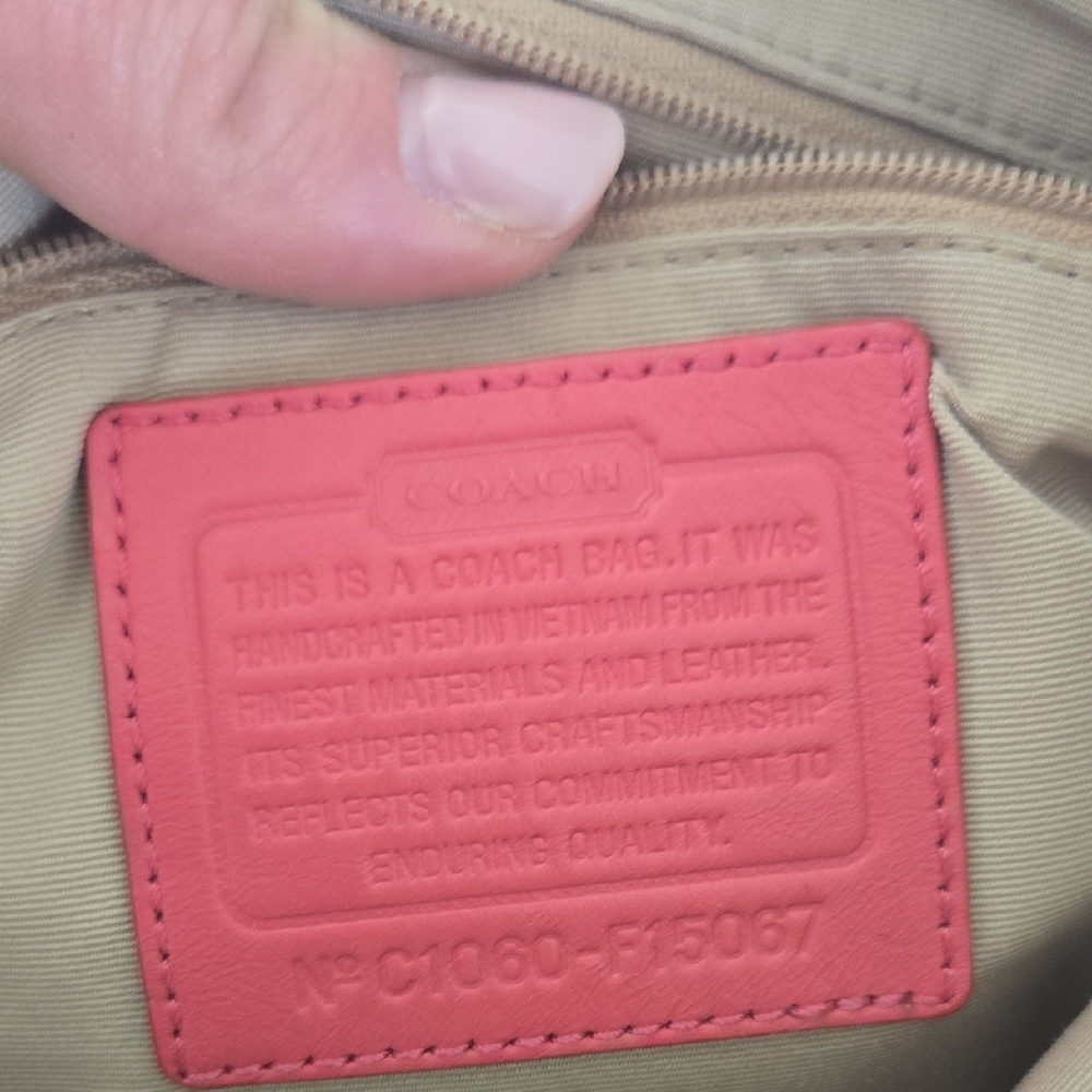 Stylish Tan Shoulder Bag - Picture 6 of 10